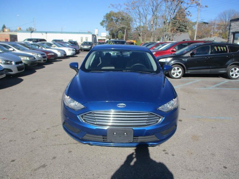 Used 2018 Ford Fusion SE FWD image 3