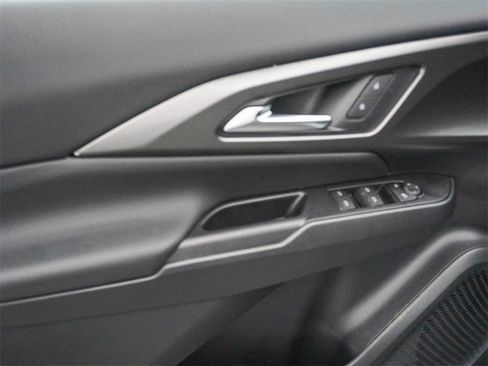 New 2026 Chevrolet Equinox EV LT image 20