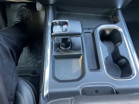 Used 2024 Chevrolet Silverado 1500 LTZ w/ LTZ Premium Package image 27