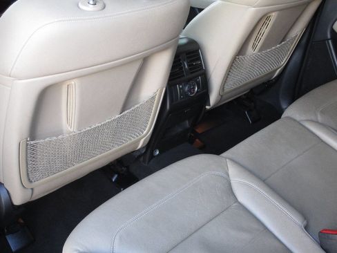 Used 2015 Mercedes-Benz GL 320 BlueTEC 4MATIC image 12