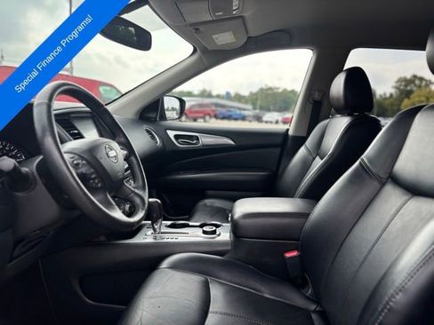Used 2019 Nissan Pathfinder SL image 10