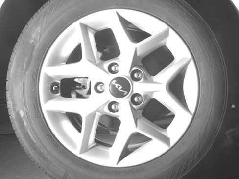 Used 2025 Kia Soul LX w/ LX Technology Package image 12