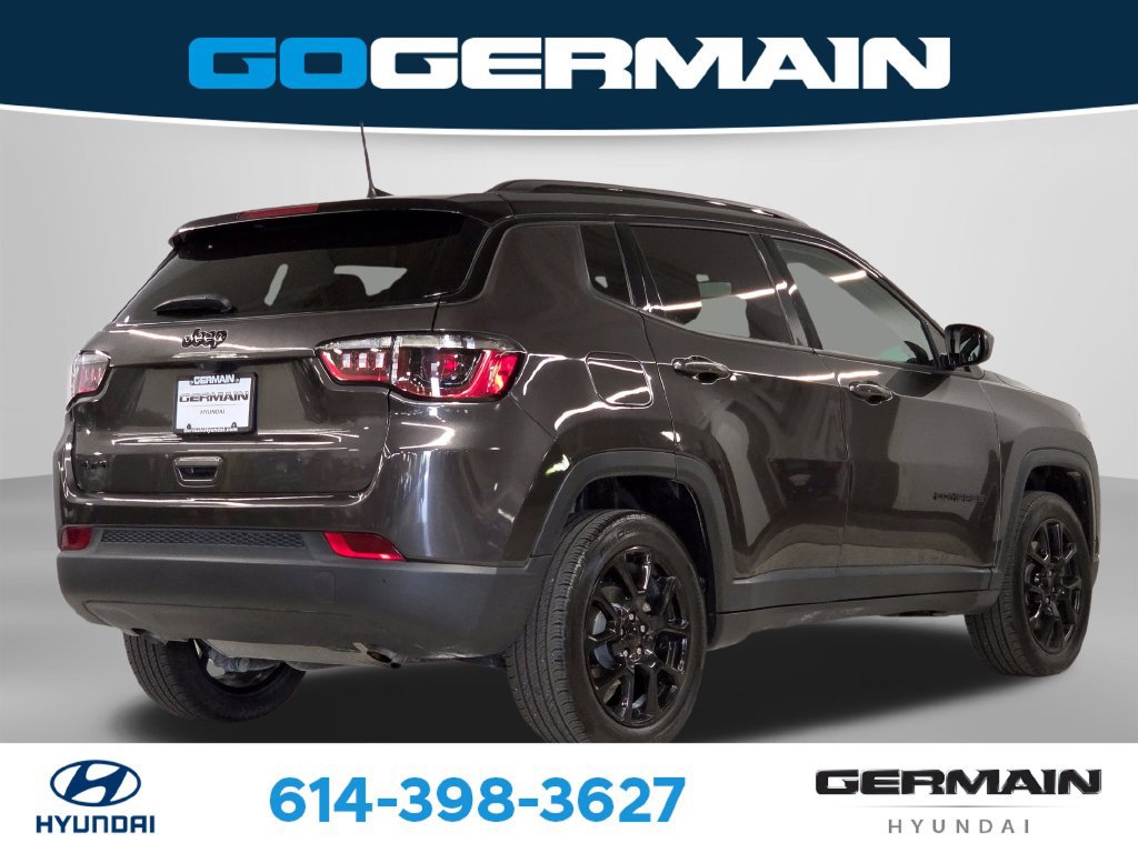 Used 2023 Jeep Compass Latitude w/ Convenience Group AWD/4WD image 8