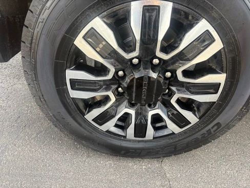 Used 2024 GMC Sierra 2500 Denali Ultimate image 31