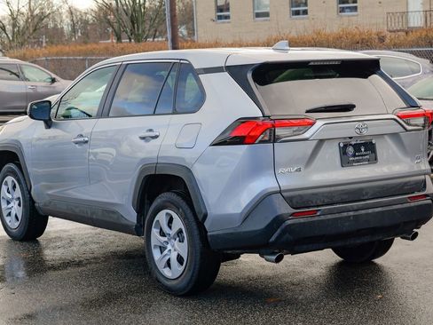 Used 2024 Toyota RAV4 LE AWD/4WD image 5
