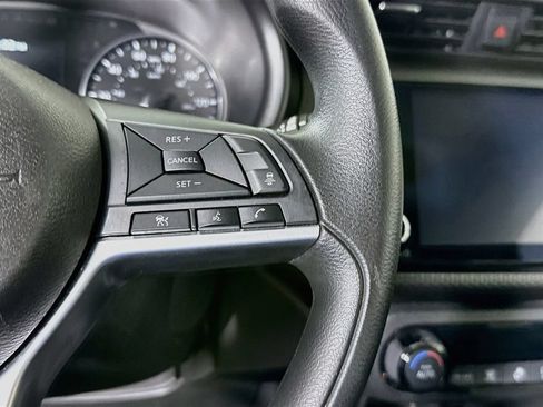 Certified 2021 Nissan Kicks SV FWD image 19