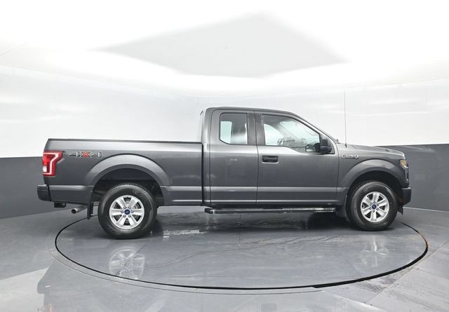 Certified 2017 Ford F150 XL AWD/4WD image 3
