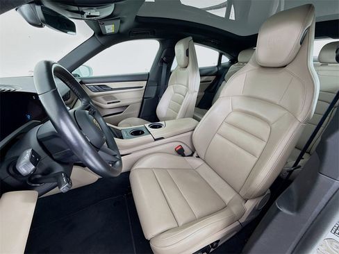 Used 2022 Porsche Taycan image 5