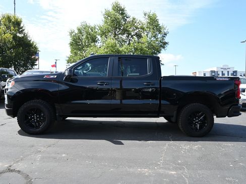 Used 2024 Chevrolet Silverado 1500 LT Trail Boss w/ LT Trail Boss Premium Package AWD/4WD image 4