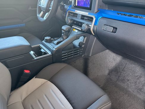 New 2025 Toyota Tacoma TRD Off-Road image 17