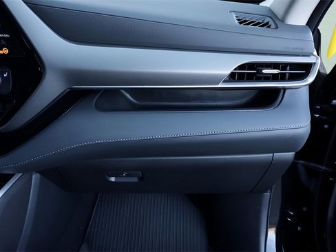 Certified 2022 Toyota Highlander XLE image 34