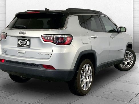 Used 2025 Jeep Compass Limited AWD/4WD image 15