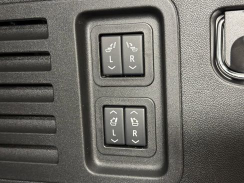 New 2026 Buick Enclave Sport Touring w/ Power Package image 37