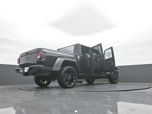 Used 2024 Jeep Gladiator Sport image 44