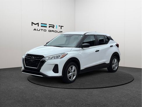 Used 2021 Nissan Kicks S FWD image 4