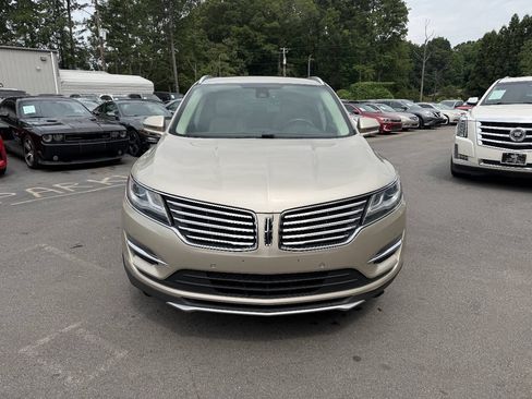 Used 2017 Lincoln MKC Reserve FWD image 2