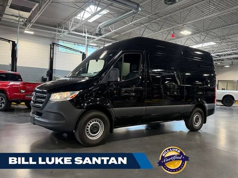 Used 2025 Mercedes-Benz Sprinter 2500 image 1