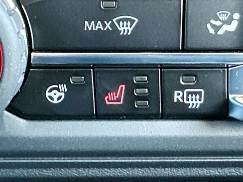 New 2025 Ford Bronco Badlands image 21