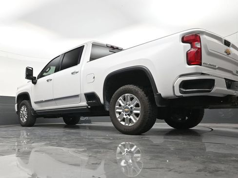 Used 2024 Chevrolet Silverado 3500 High Country w/ High Country Premium Package AWD/4WD image 22
