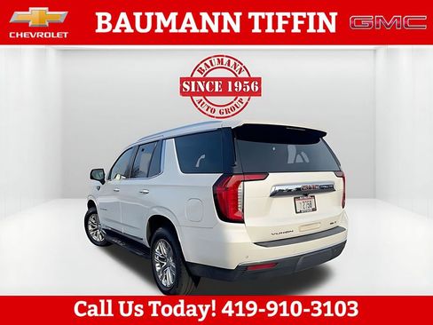 Used 2021 GMC Yukon SLT w/ SLT Premium Package image 3