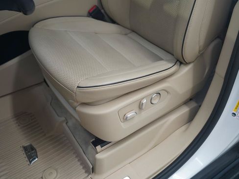 Used 2021 Cadillac Escalade Premium Luxury w/ Driver Assist Tech Package AWD/4WD image 28
