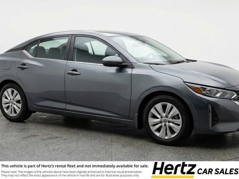 Used 2025 Nissan Sentra S image 1