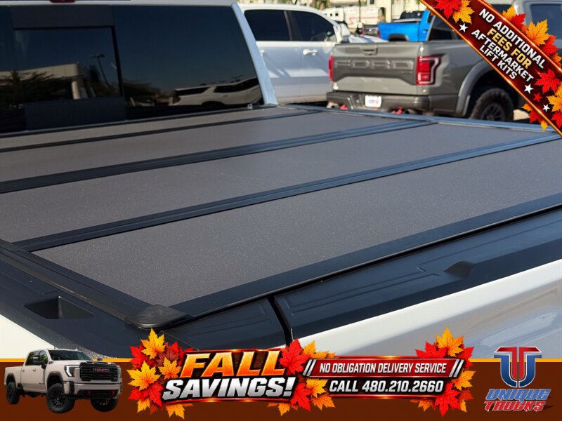 Used 2025 GMC Sierra 1500 AT4 w/ AT4 Premium Package AWD/4WD image 9