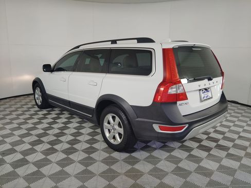 Used 2010 Volvo XC70 3.2 image 3