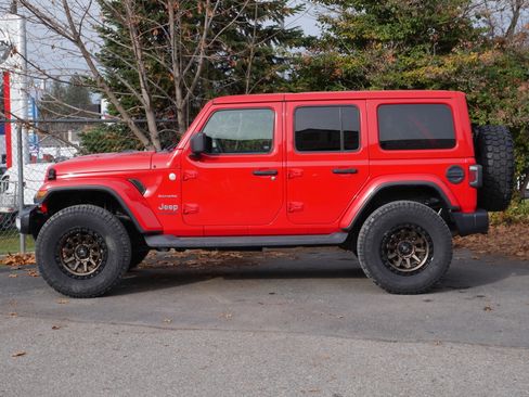 Used 2020 Jeep Wrangler Unlimited Sahara w/ Uconnect 4C Nav & Sound Group image 15