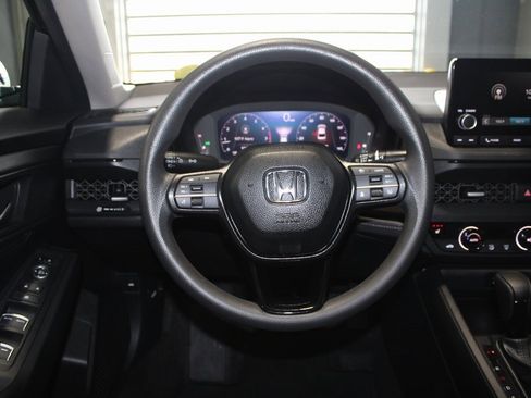 Used 2025 Honda Accord SE image 17