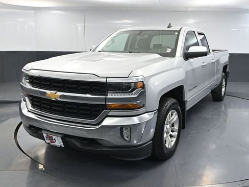 Used 2017 Chevrolet Silverado 1500 LT w/ All Star Edition image 12