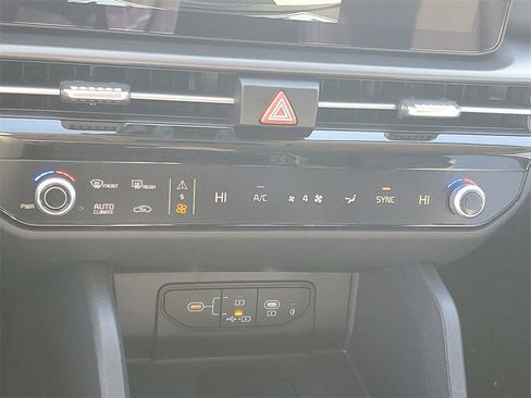 New 2026 Kia Sportage EX image 18