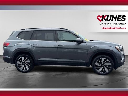 Used 2025 Volkswagen Atlas SE FWD image 4