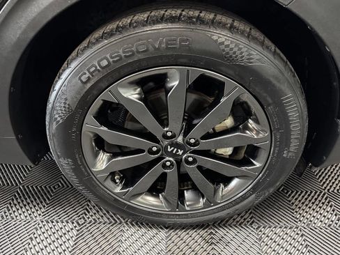 Used 2018 Kia Sportage EX w/ EX Sport Appearance Package FWD image 18