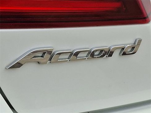 Used 2016 Honda Accord Touring image 29