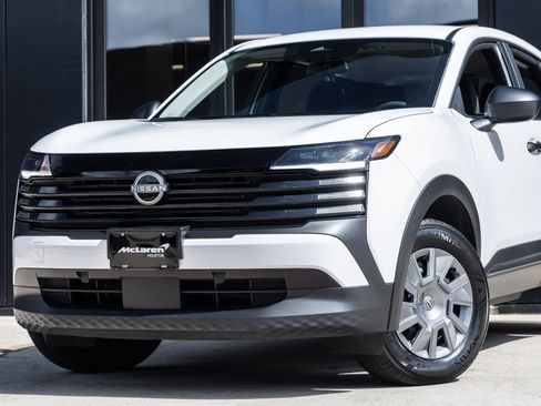 Used 2026 Nissan Kicks S FWD image 3