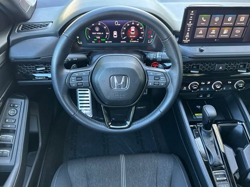 Used 2025 Honda Accord Sport image 28