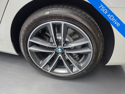 Used 2022 BMW 750i xDrive AWD/4WD image 28