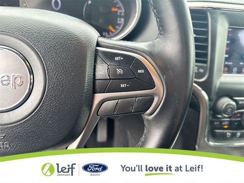 Used 2019 Jeep Grand Cherokee Laredo image 33