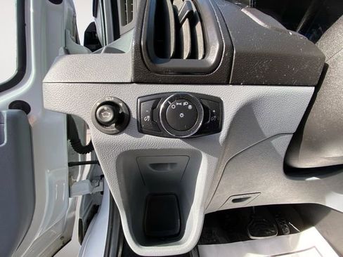 Used 2019 Ford Transit 150 XLT image 18