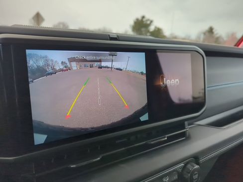 Used 2025 Jeep Wrangler Unlimited Rubicon 4xe w/ Safety Group image 16