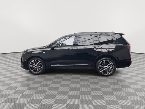 Used 2023 Cadillac XT6 Sport w/ Technology Package image 42