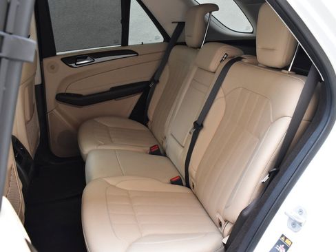Used 2018 Mercedes-Benz GLE 350 w/ Premium 2 Package image 17