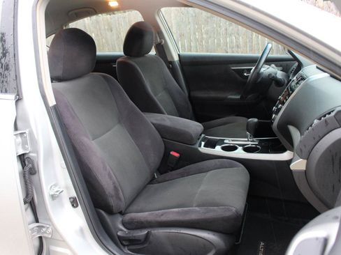 Used 2013 Nissan Altima 2.5 SV FWD image 36