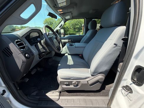Used 2014 Ford F450 XLT w/ XLT Interior Package AWD/4WD image 15