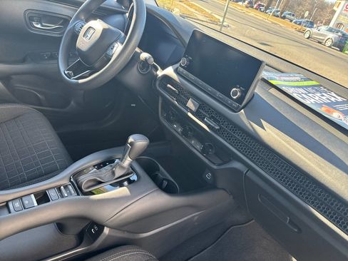 Used 2024 Honda HR-V LX image 17