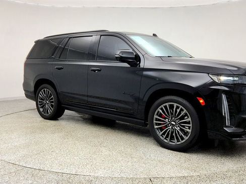 Used 2023 Cadillac Escalade V image 3