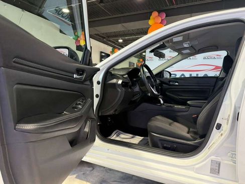 Used 2025 Nissan Altima 2.5 SV image 19