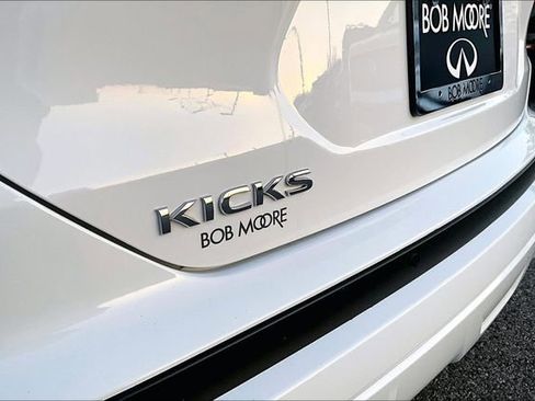 Used 2024 Nissan Kicks S image 8