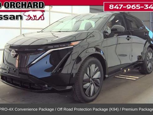 Used 2024 Nissan Titan PRO-4X w/ Pro-4x Convenience Package image 1